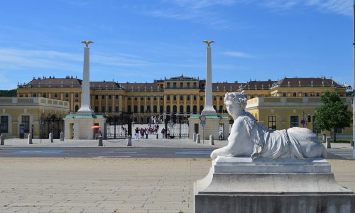 Eurovision 2026: Viyana’da mağaza açılış saatleri ve Wiener Stadthalle’de işe alım tartışmaları